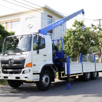Hino FL8JT8A 15 tấn gắn cẩu 3 tấn 4 đoạn