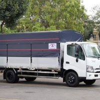 Hino XZU730 tải trọng 4,7 tấn