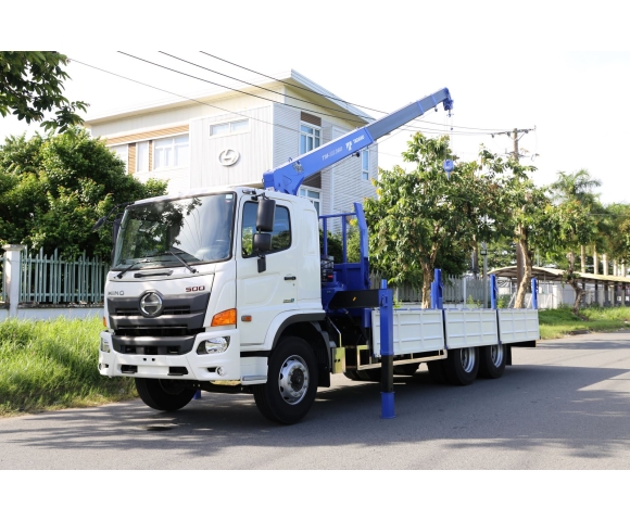 Hino FL8JT8A 15 tấn gắn cẩu 3 tấn 4 đoạn