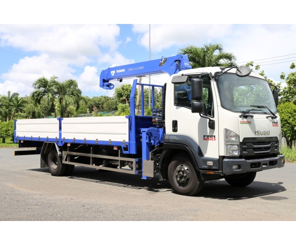 Xe tải Isuzu gắn cẩu Tadano 3 tấn 4 đoạn